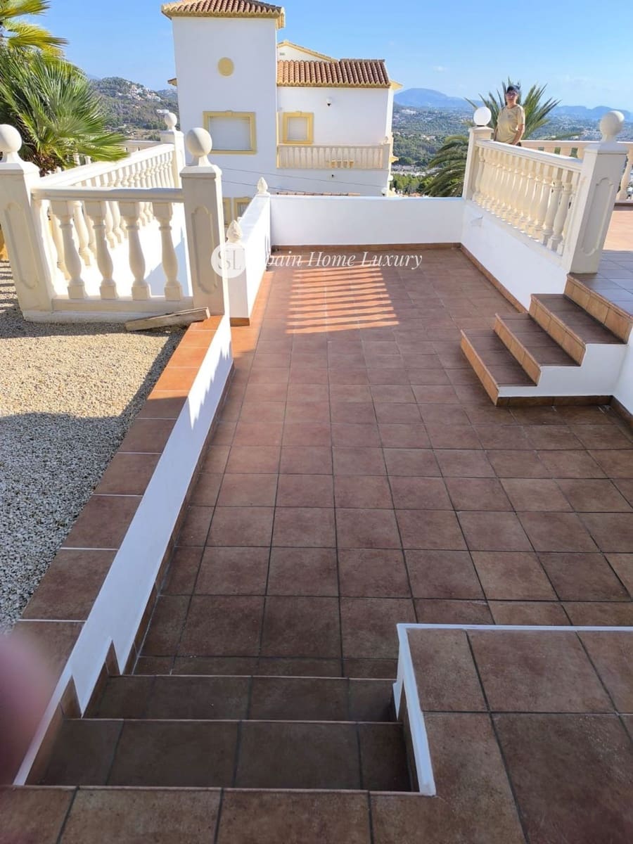 4 sypialnia Willa na sprzedaż w Calpe / Calp z basenem garażem - 716 000 € (Ref: 9404674)