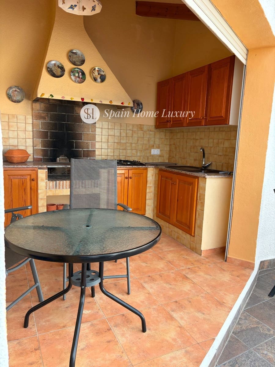 4 bedroom Villa for sale in Calpe / Calp with pool garage - € 716,000 (Ref: 9404674)