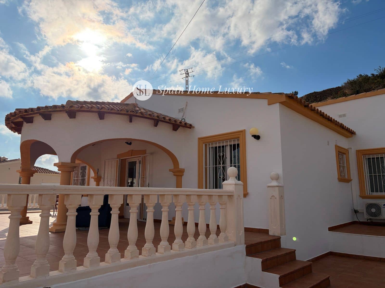 4 bedroom Villa for sale in Calpe / Calp with pool garage - € 716,000 (Ref: 9404674)