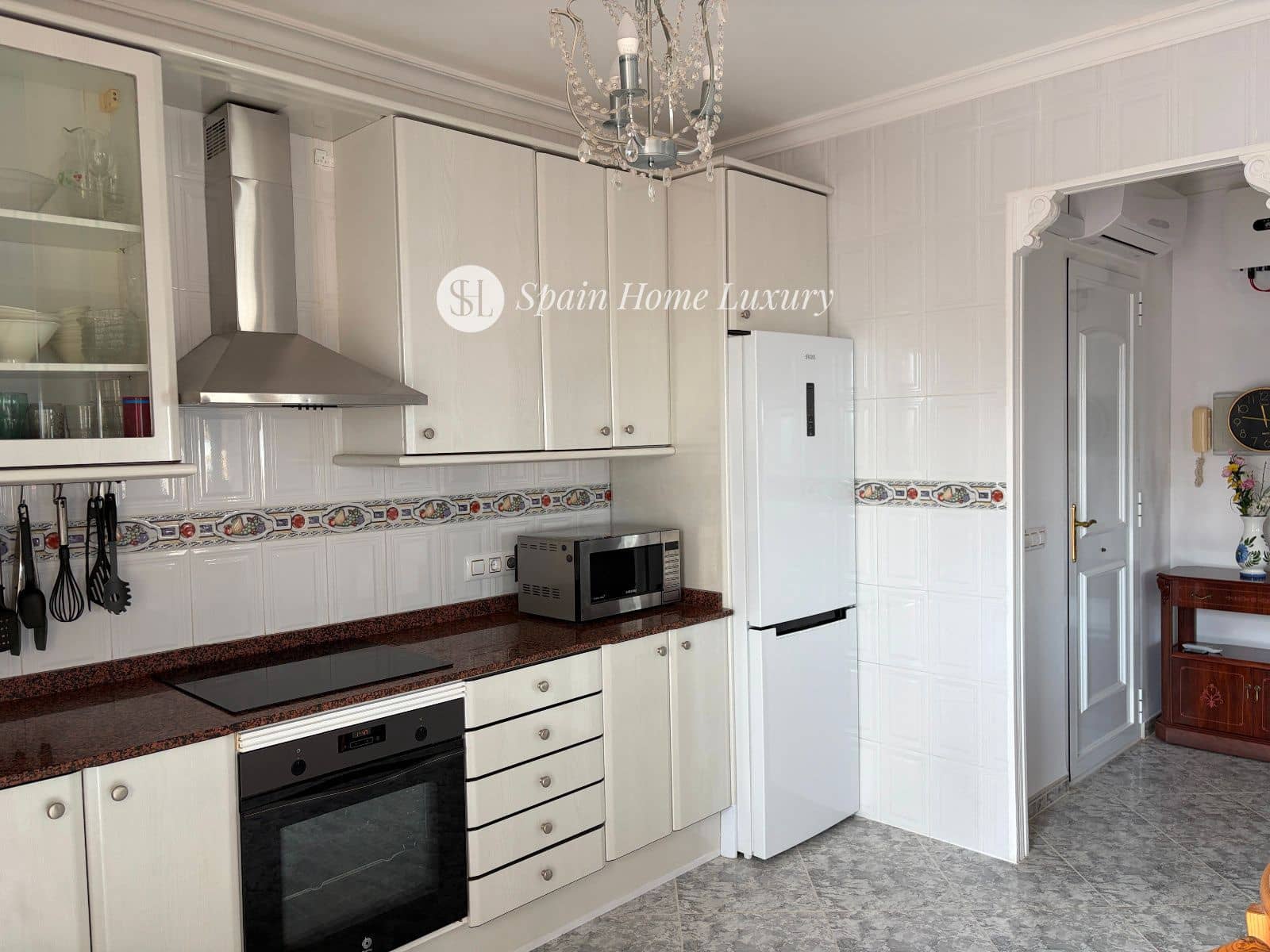 4 bedroom Villa for sale in Calpe / Calp with pool garage - € 716,000 (Ref: 9404674)