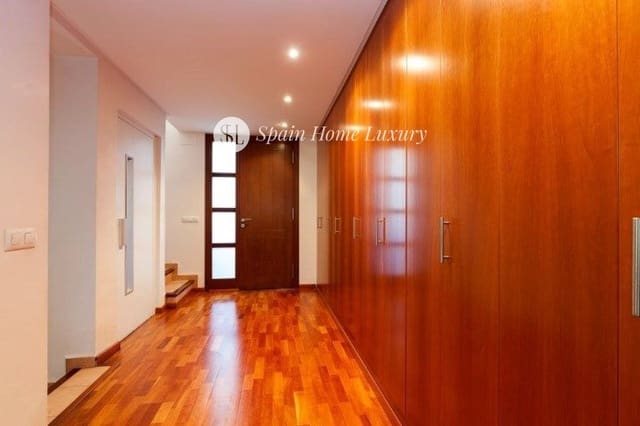 5 bedroom Villa for sale in Gandia with pool garage - € 596,000 (Ref: 9408185)