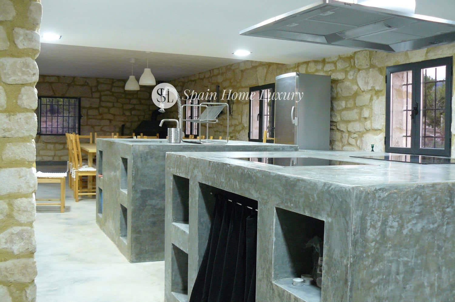 8 bedroom Villa for sale in Biar with pool - € 1,000,000 (Ref: 9408225)