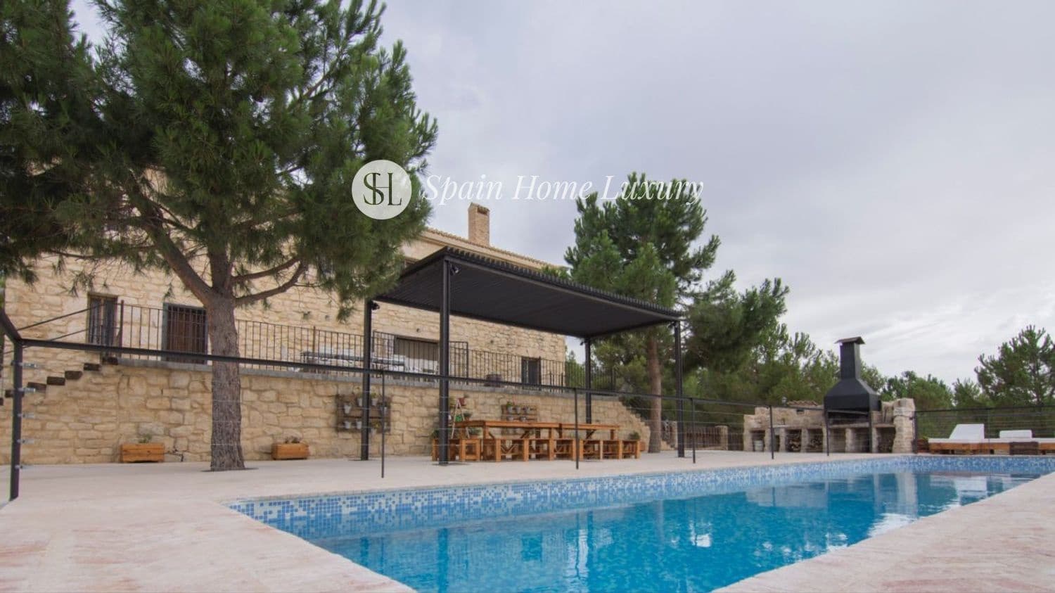 8 bedroom Villa for sale in Biar with pool - € 1,000,000 (Ref: 9408225)