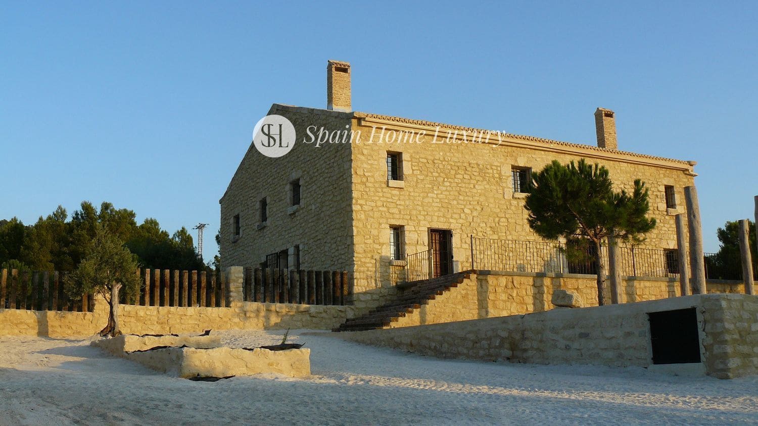 8 bedroom Villa for sale in Biar with pool - € 1,000,000 (Ref: 9408225)