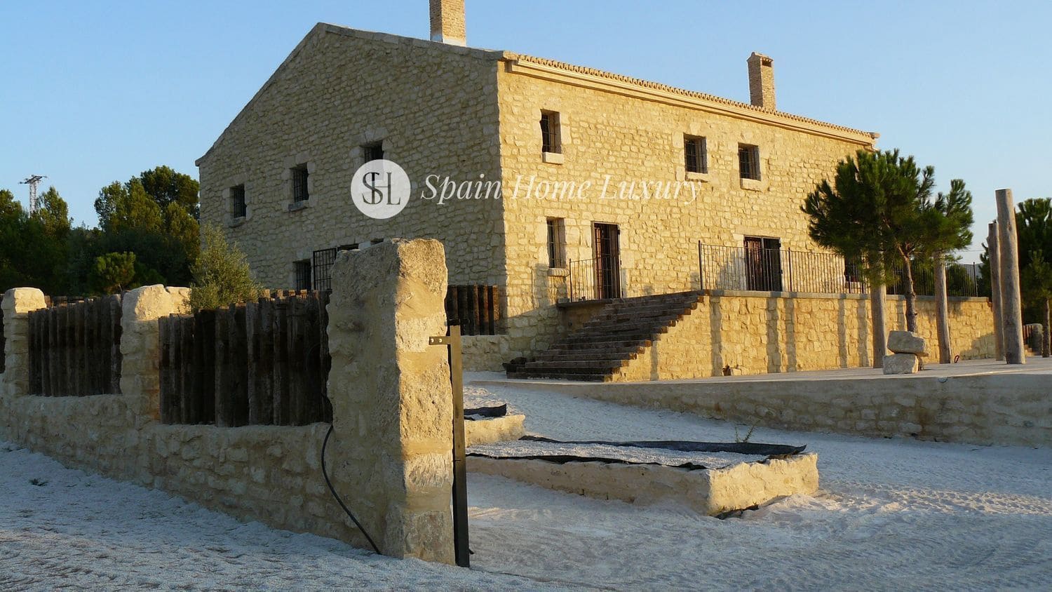 8 bedroom Villa for sale in Biar with pool - € 1,000,000 (Ref: 9408225)