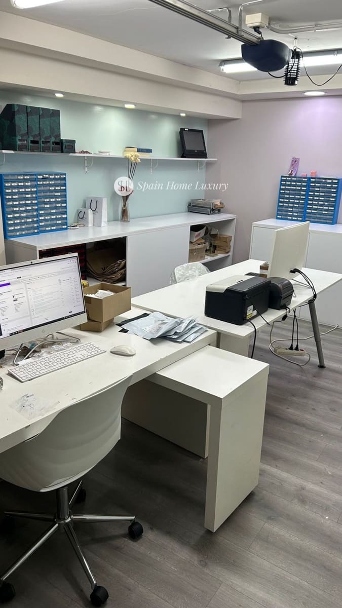 4 makuuhuone Omakotitalo myytävänä paikassa Chiva mukana uima-altaan 
autotalli - 279 900 € (Ref: 9409074)