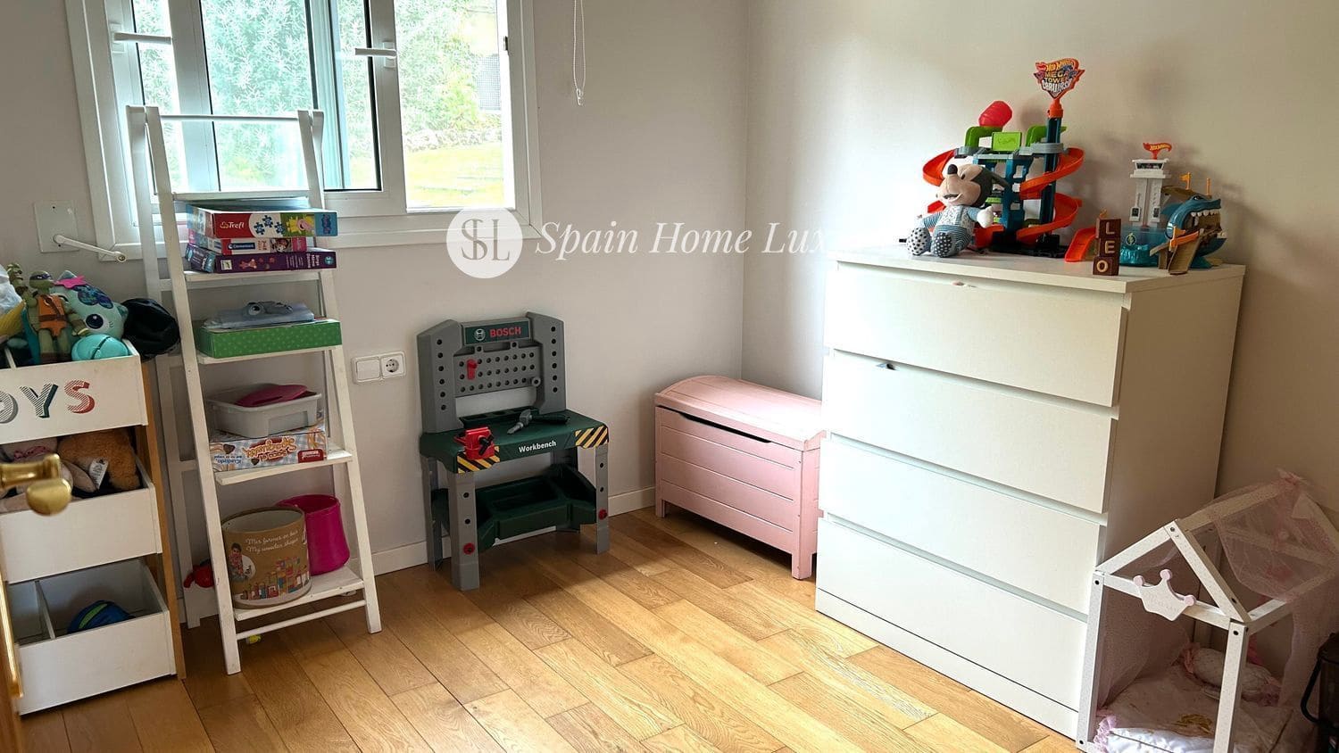 4 makuuhuone Omakotitalo myytävänä paikassa Chiva mukana uima-altaan 
autotalli - 279 900 € (Ref: 9409074)