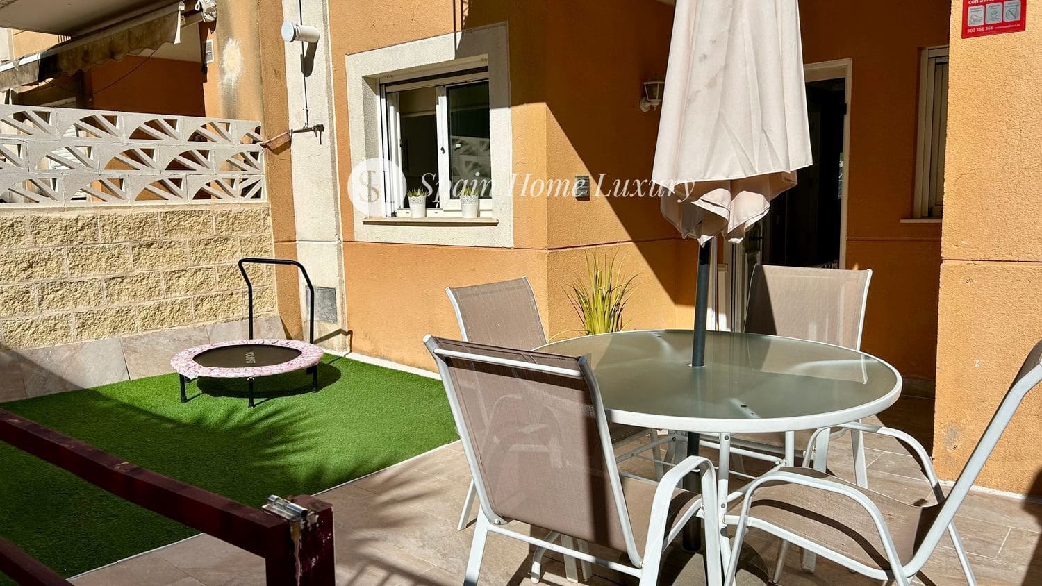 4 makuuhuone Omakotitalo myytävänä paikassa Chiva mukana uima-altaan 
autotalli - 279 900 € (Ref: 9409074)