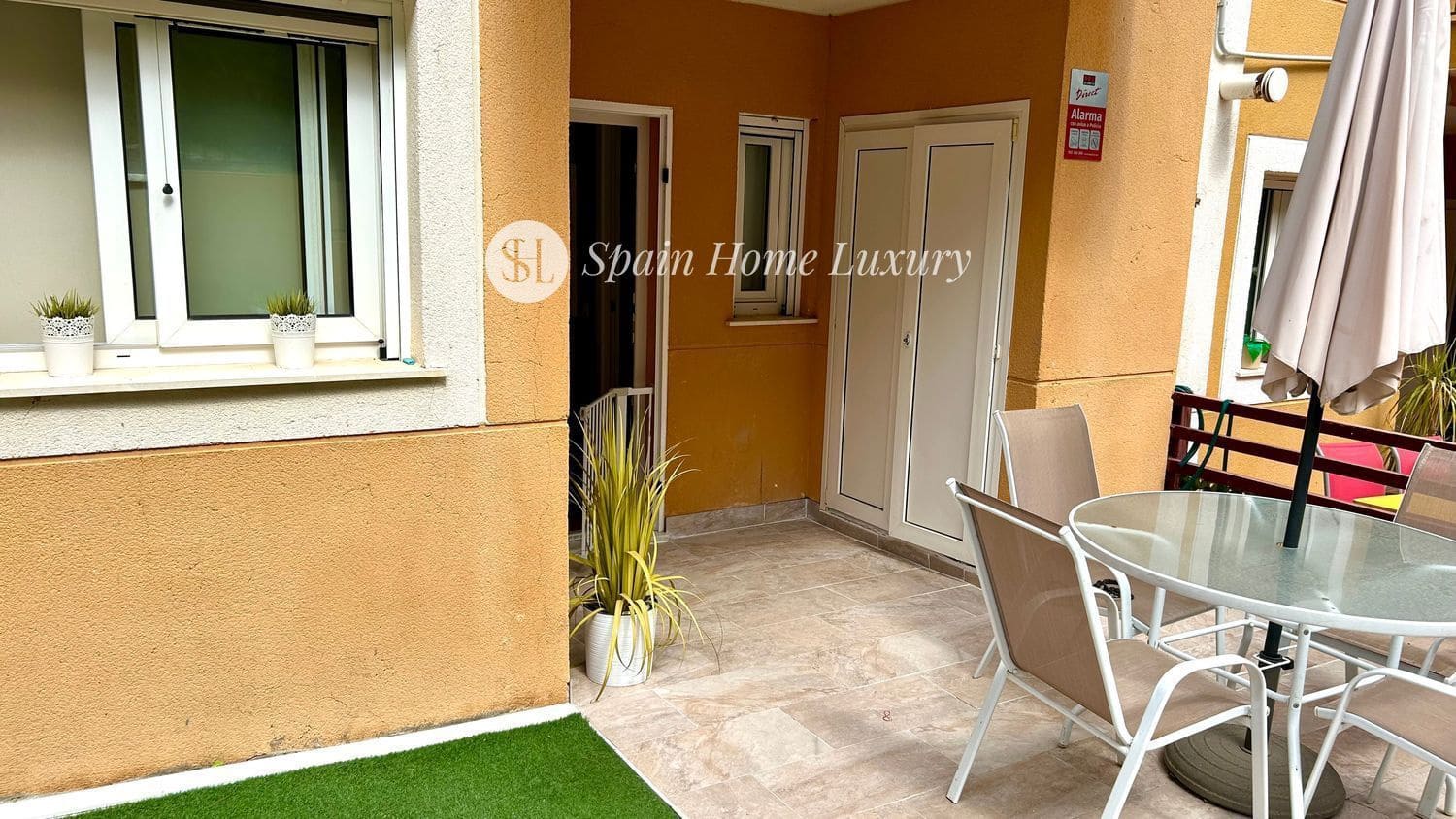 4 makuuhuone Omakotitalo myytävänä paikassa Chiva mukana uima-altaan 
autotalli - 279 900 € (Ref: 9409074)