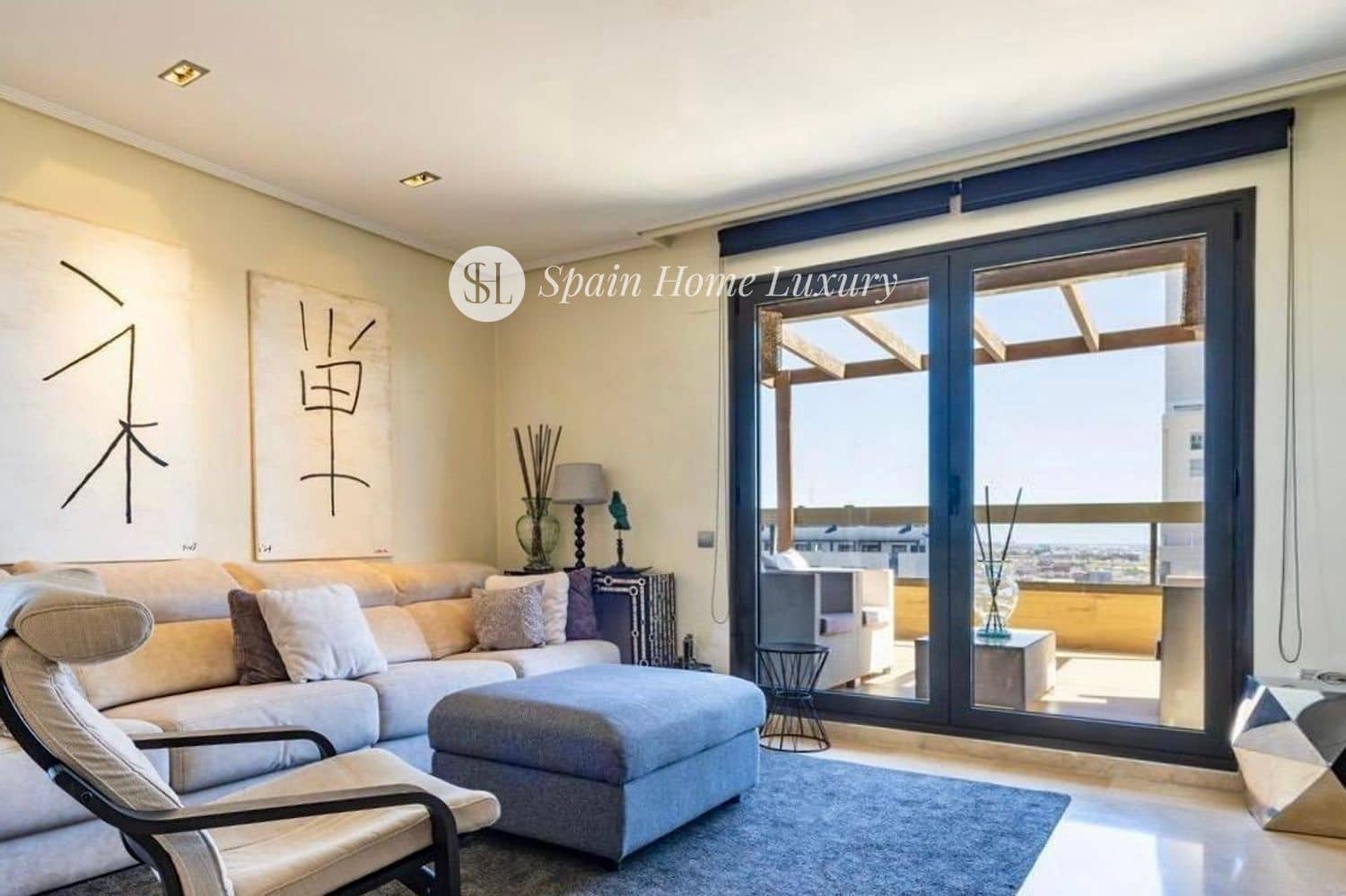 3 bedroom Penthouse for sale in Valencia city with pool garage - € 890,000 (Ref: 9409103)