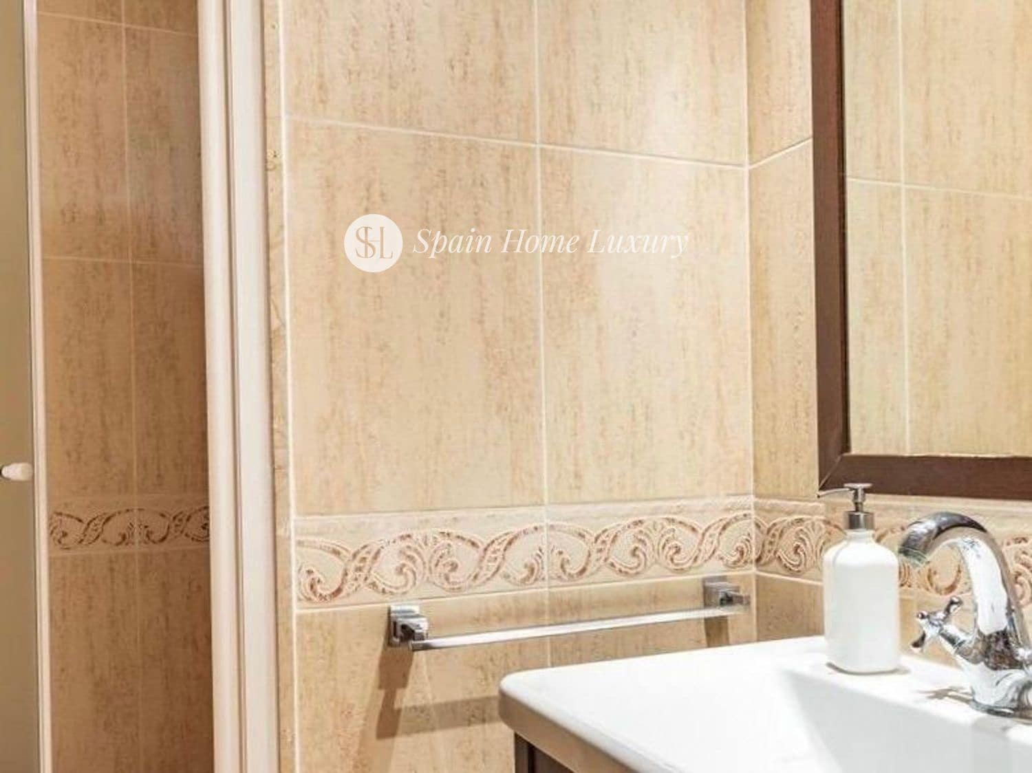 3 bedroom Penthouse for sale in Valencia city with pool garage - € 890,000 (Ref: 9409103)