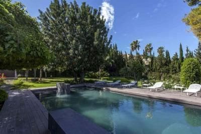 5 bedroom Villa for sale in Chiva - € 1,390,000 (Ref: 9410844)