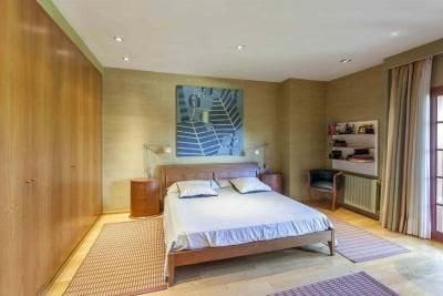 5 bedroom Villa for sale in Chiva - € 1,390,000 (Ref: 9410844)