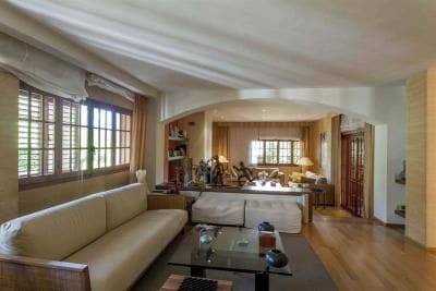 5 bedroom Villa for sale in Chiva - € 1,390,000 (Ref: 9410844)