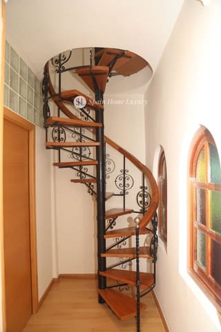 5 soveværelse Villa til salg i El Montgó, Dénia med swimmingpool - € 580.000 (Ref: 9410847)