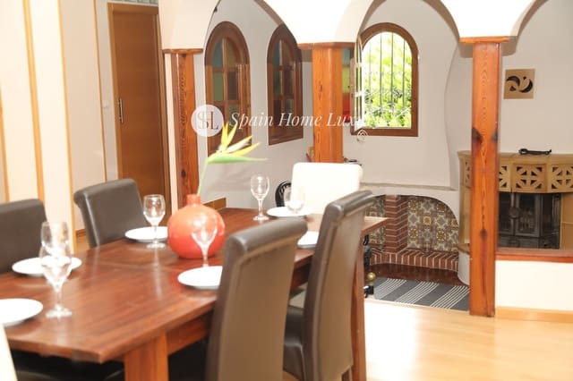 5 soveværelse Villa til salg i El Montgó, Dénia med swimmingpool - € 580.000 (Ref: 9410847)