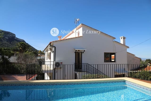 5 soveværelse Villa til salg i El Montgó, Dénia med swimmingpool - € 580.000 (Ref: 9410847)