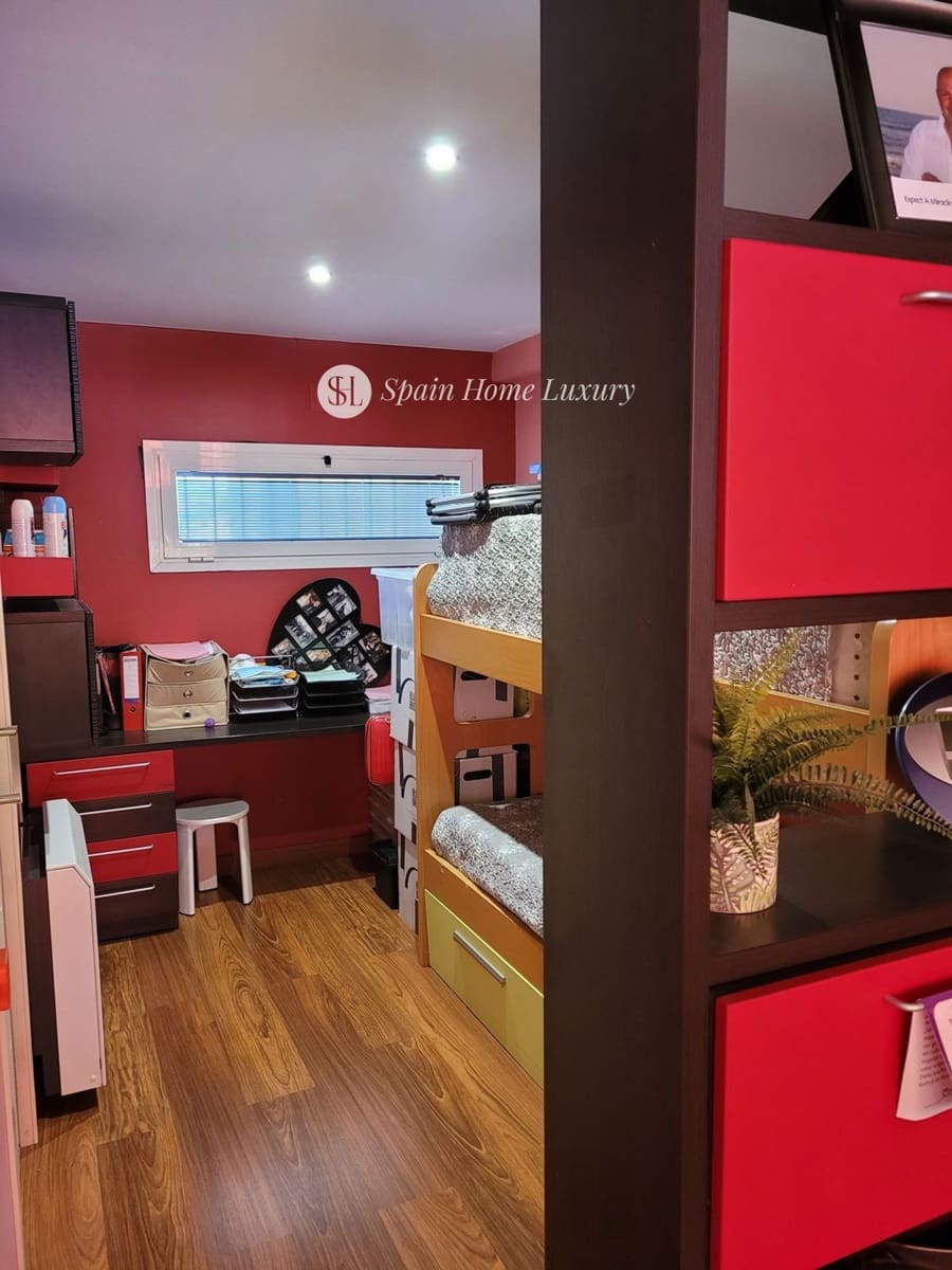 3 camera da letto Appartamento in vendita in Benidorm con piscina - 290.000 € (Rif: 9421806)