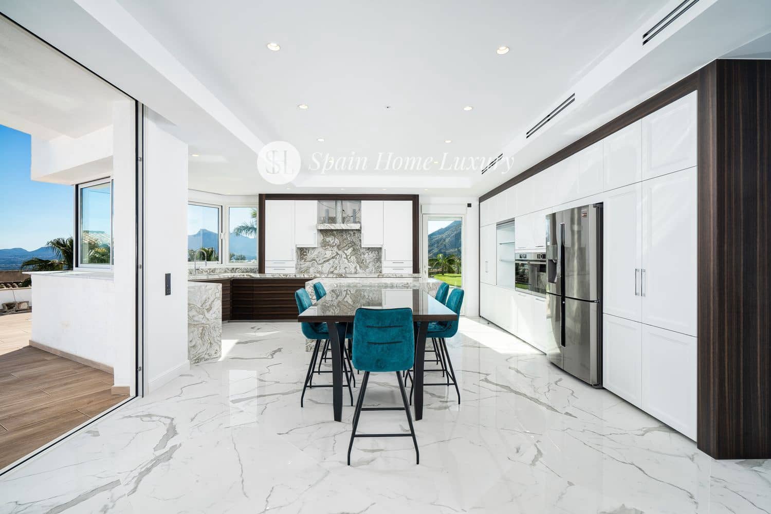 7 bedroom Villa for sale in Altea with pool garage - € 4,750,000 (Ref: 9432444)