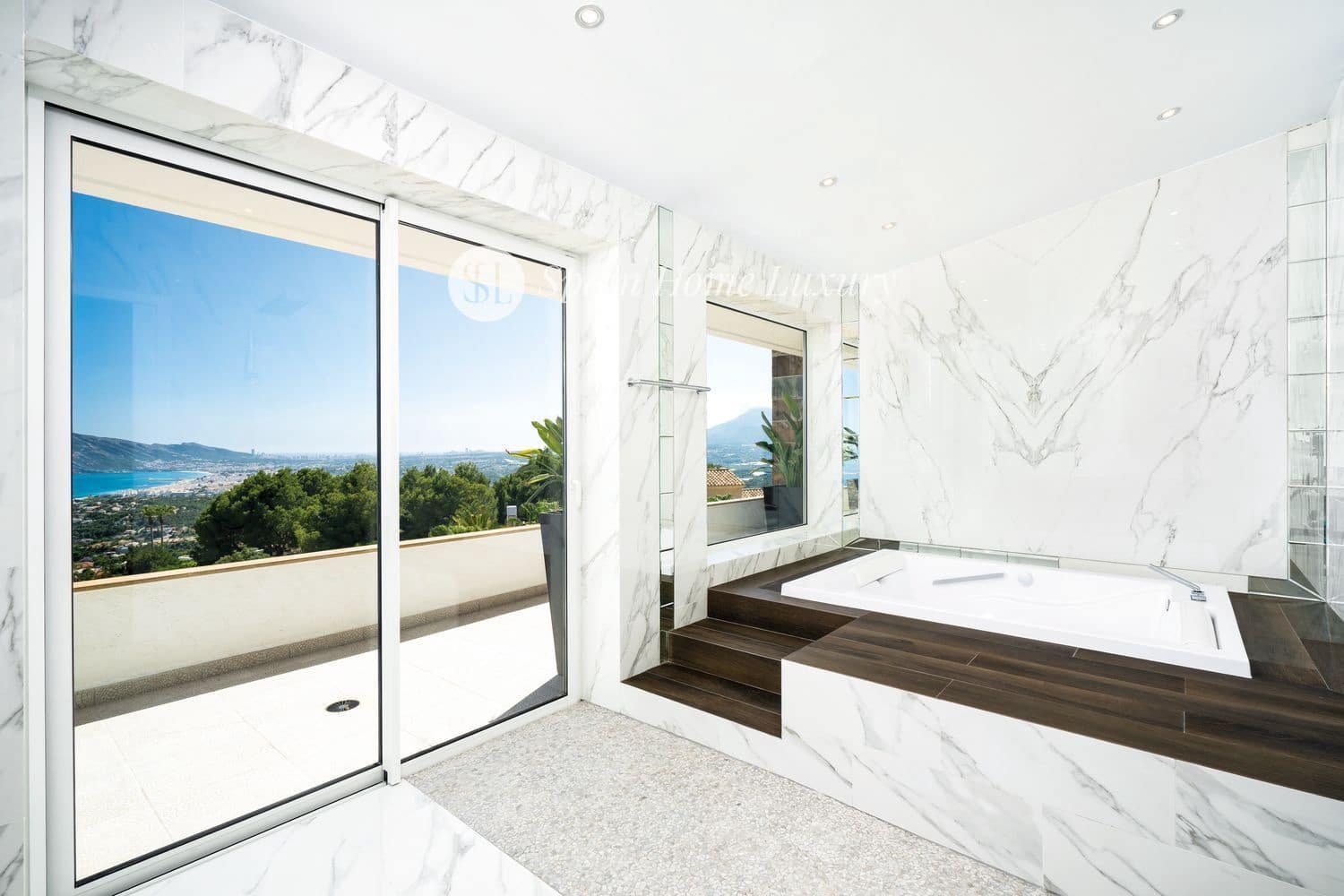 7 bedroom Villa for sale in Altea with pool garage - € 4,750,000 (Ref: 9432444)