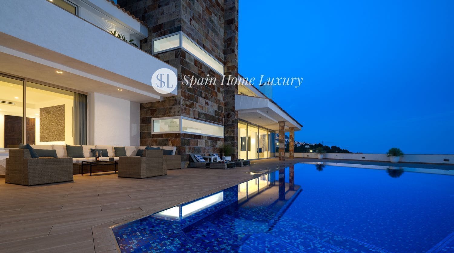 7 bedroom Villa for sale in Altea with pool garage - € 4,750,000 (Ref: 9432444)