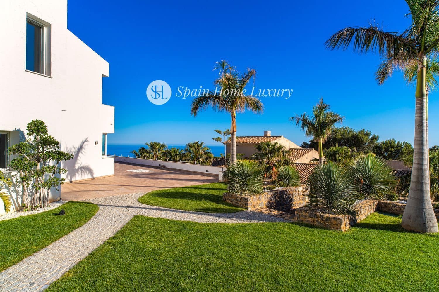 7 bedroom Villa for sale in Altea with pool garage - € 4,750,000 (Ref: 9432444)
