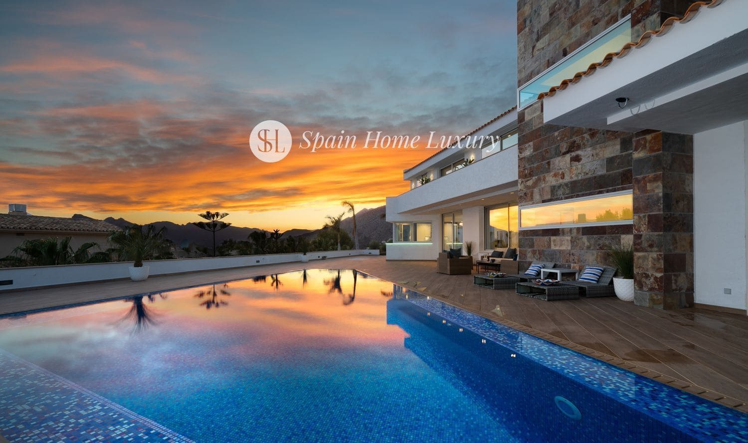 7 bedroom Villa for sale in Altea with pool garage - € 4,750,000 (Ref: 9432444)