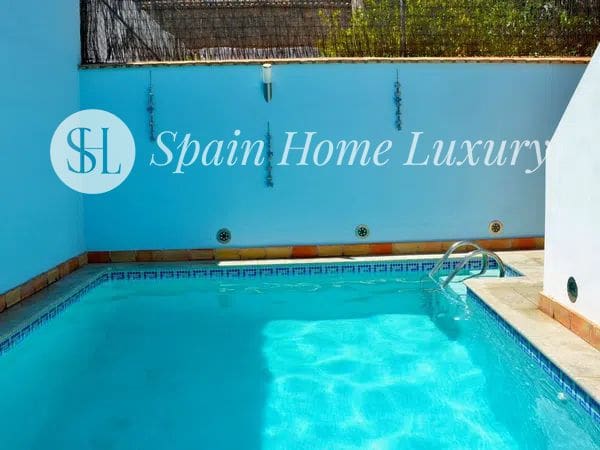 4 bedroom Villa for sale in Alzira with pool - € 490,000 (Ref: 9432731)