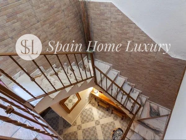 4 bedroom Villa for sale in Alzira with pool - € 490,000 (Ref: 9432731)