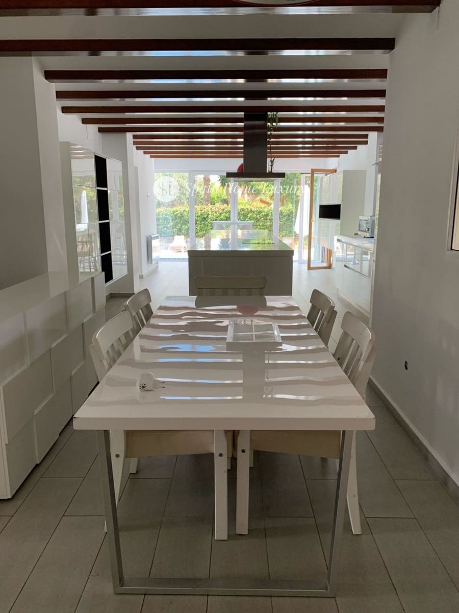 8 sypialnia Willa na sprzedaż w Betera z basenem garażem - 995 000 € (Ref: 9432732)