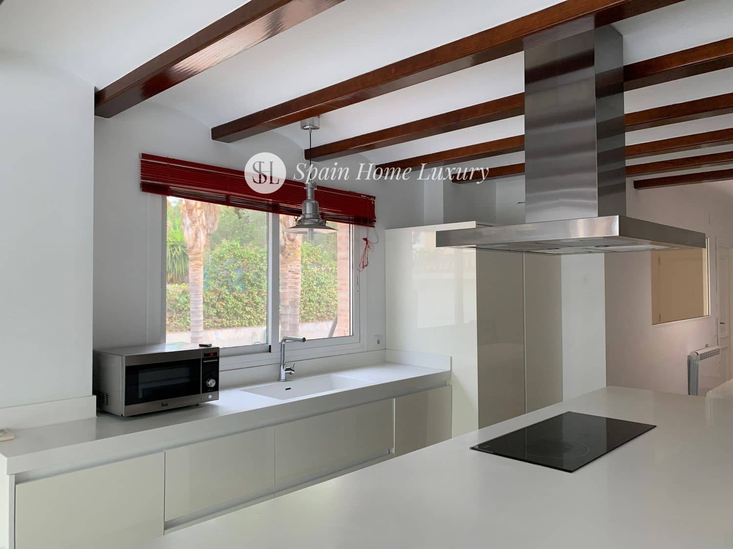 8 sypialnia Willa na sprzedaż w Betera z basenem garażem - 995 000 € (Ref: 9432732)