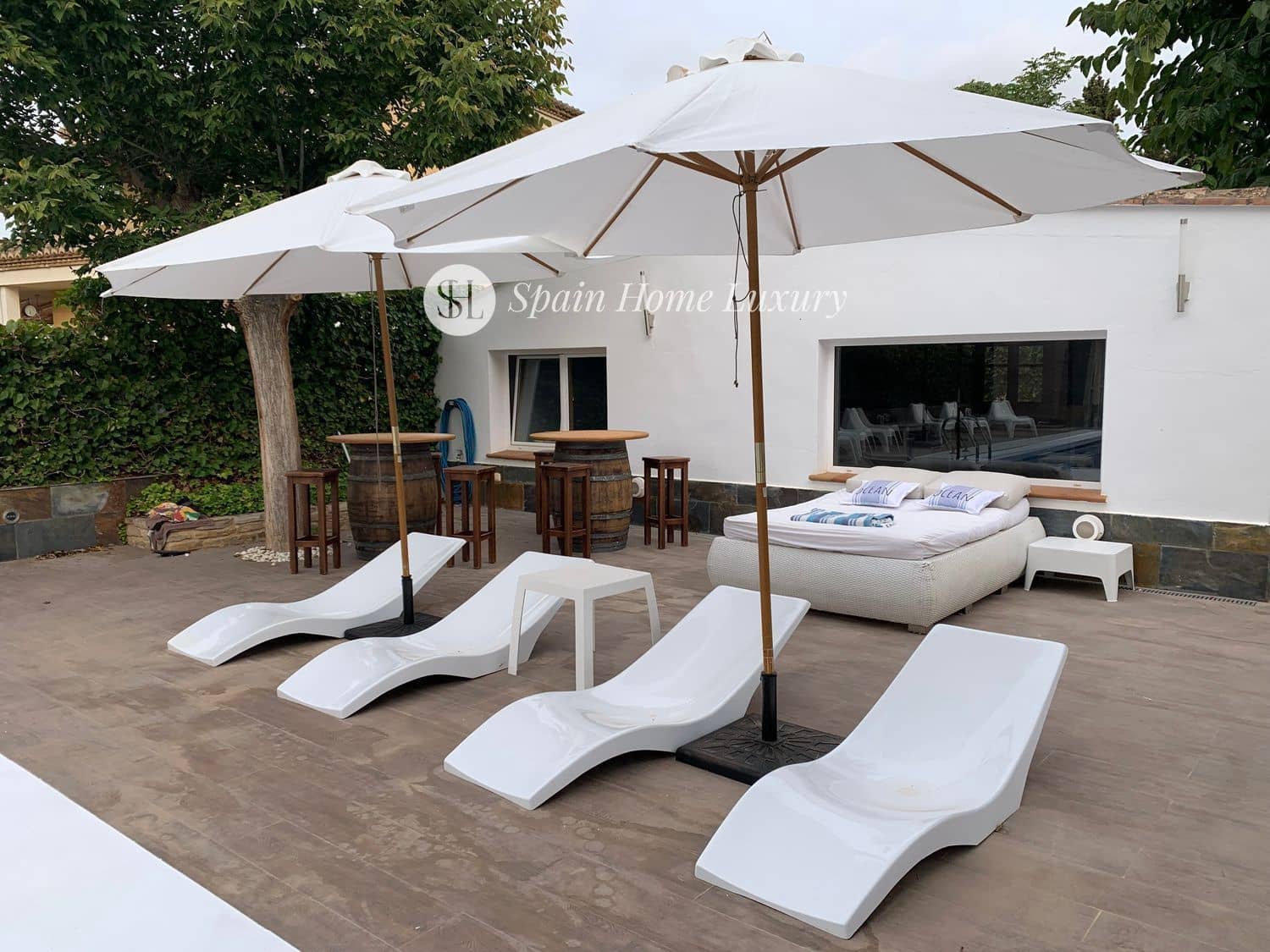 8 sypialnia Willa na sprzedaż w Betera z basenem garażem - 995 000 € (Ref: 9432732)