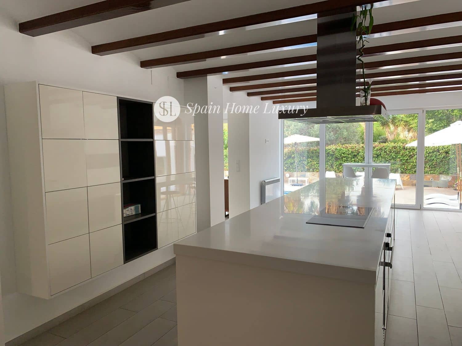 8 sypialnia Willa na sprzedaż w Betera z basenem garażem - 995 000 € (Ref: 9432732)