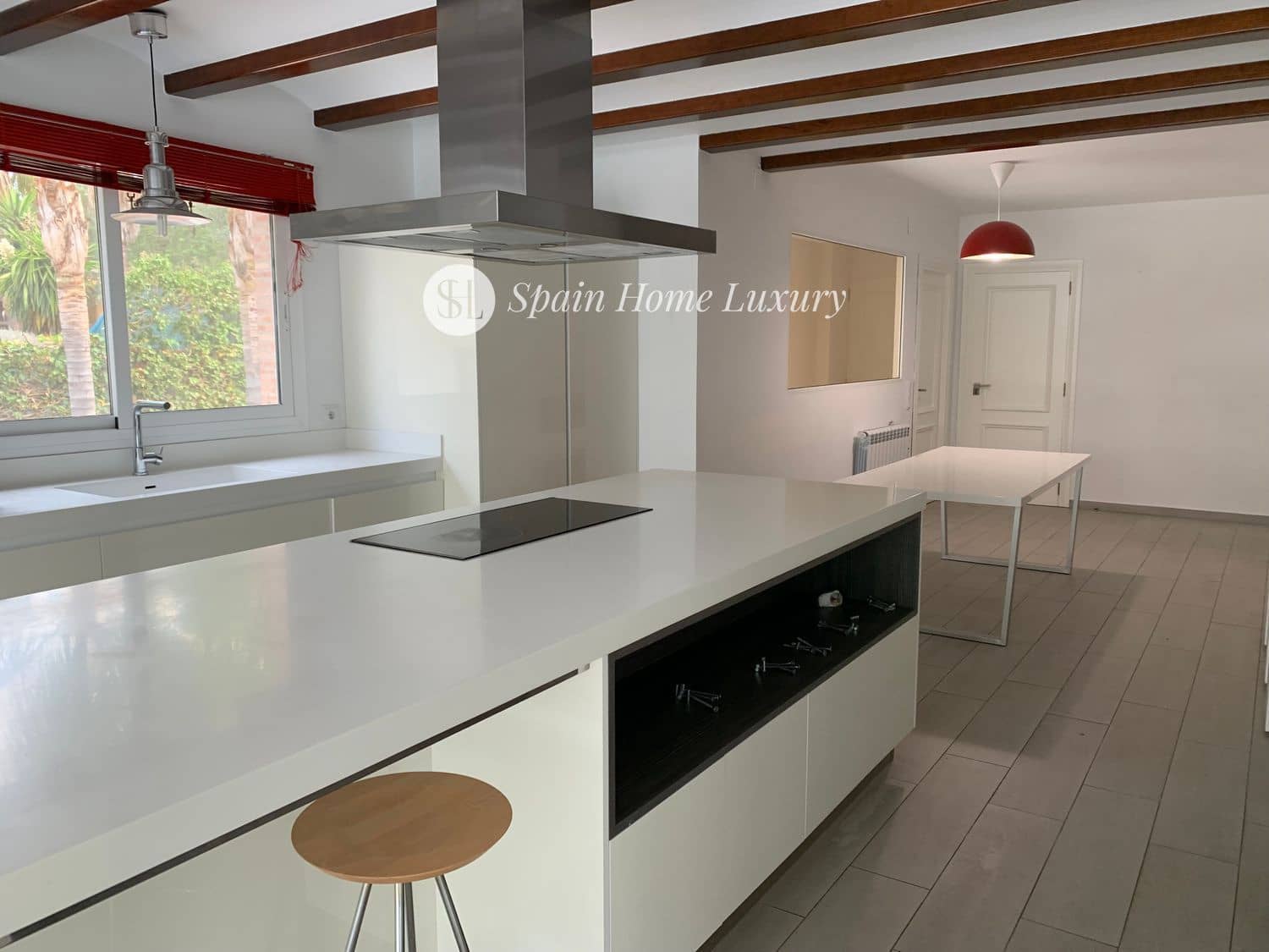 8 sypialnia Willa na sprzedaż w Betera z basenem garażem - 995 000 € (Ref: 9432732)