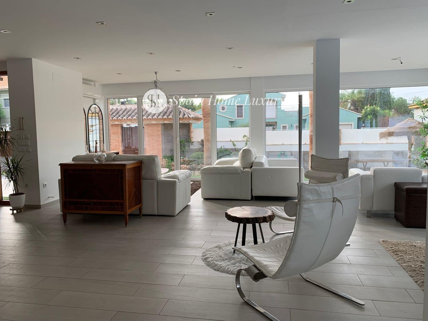 8 sypialnia Willa na sprzedaż w Betera z basenem garażem - 995 000 € (Ref: 9432732)