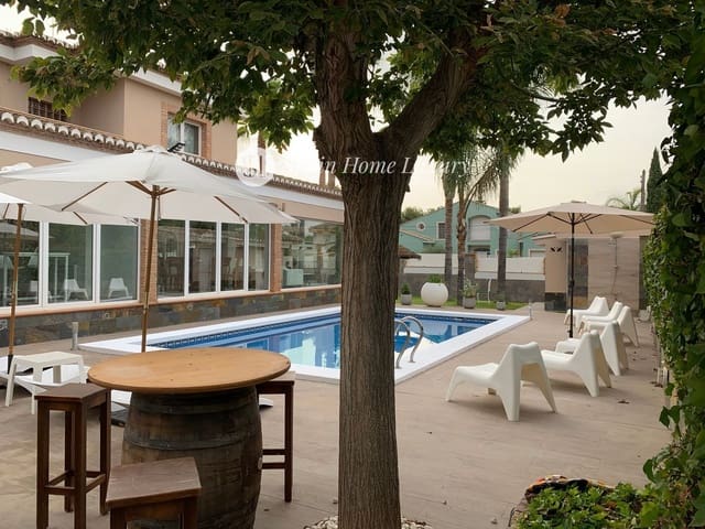 8 sovrum Villa till salu i Bétera med pool garage - 995 000 € (Ref: 9432732)