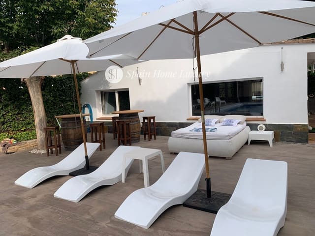 8 sovrum Villa till salu i Bétera med pool garage - 995 000 € (Ref: 9432732)