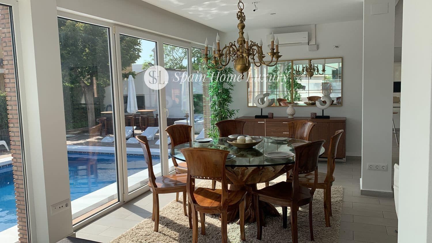 8 sypialnia Willa na sprzedaż w Betera z basenem garażem - 995 000 € (Ref: 9432732)