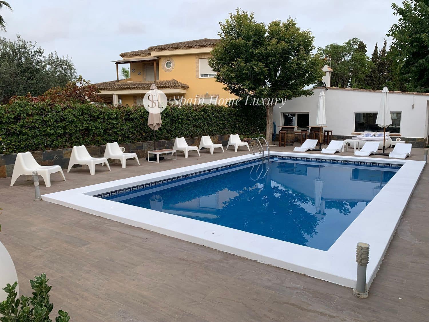 8 sypialnia Willa na sprzedaż w Betera z basenem garażem - 995 000 € (Ref: 9432732)