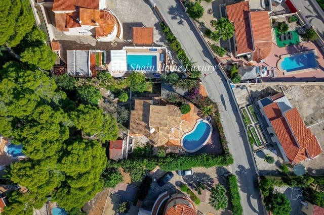 2 soveværelse Villa til salg i Calpe / Calp med swimmingpool garage - € 448.000 (Ref: 9446912)