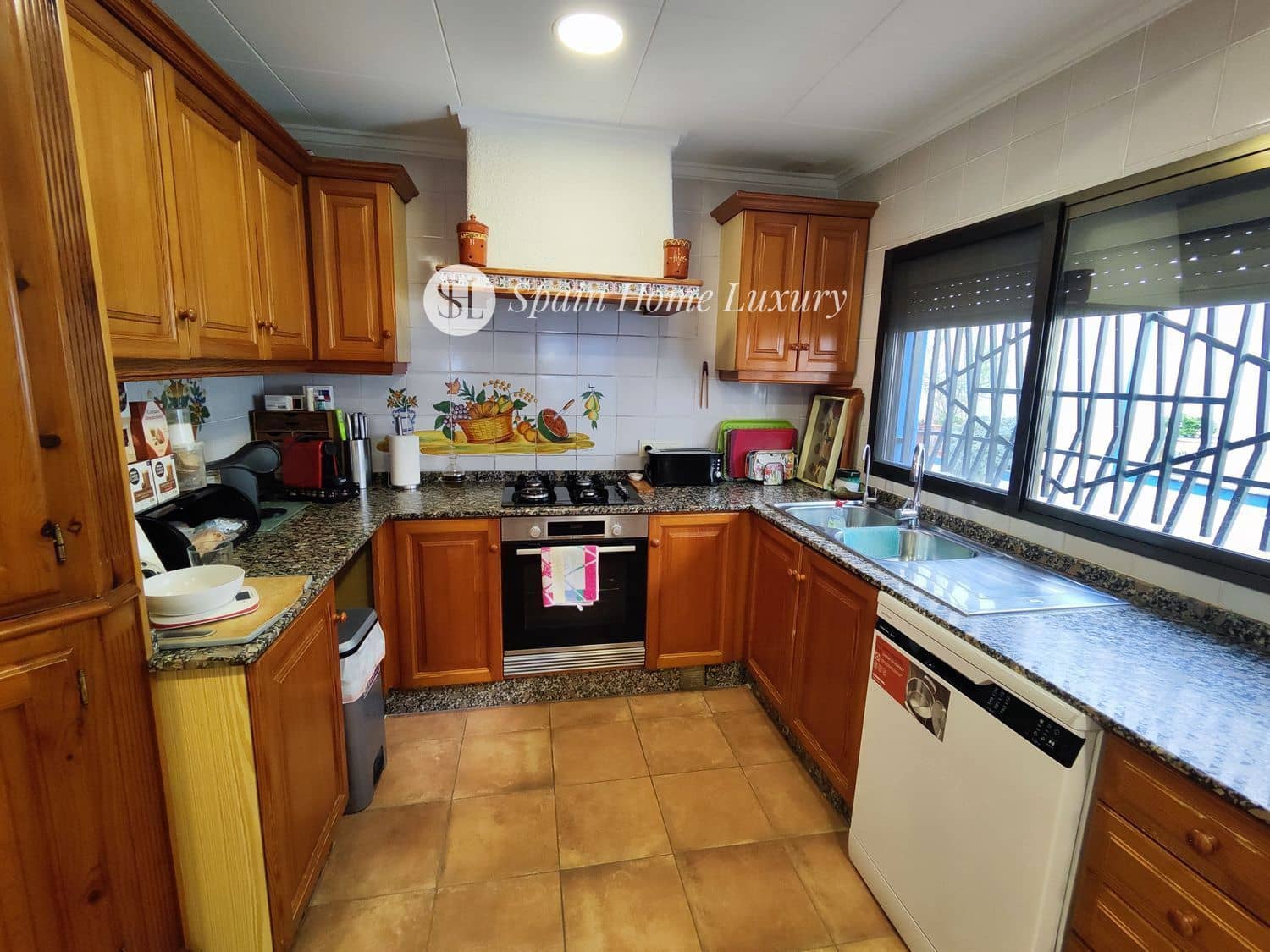 6 soverom Villa til salgs i Paterna med svømmebasseng garasje - € 777 000 (Ref: 9451513)