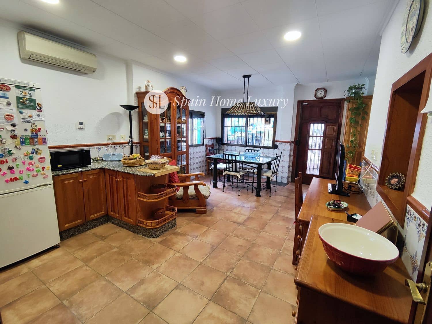 6 soverom Villa til salgs i Paterna med svømmebasseng garasje - € 777 000 (Ref: 9451513)