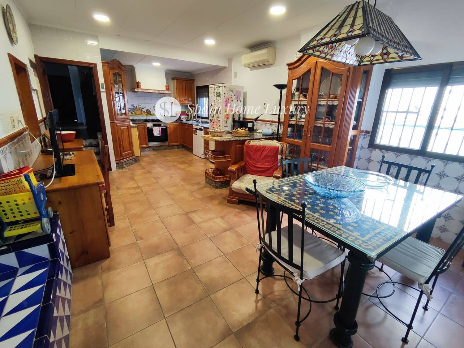 6 soverom Villa til salgs i Paterna med svømmebasseng garasje - € 777 000 (Ref: 9451513)