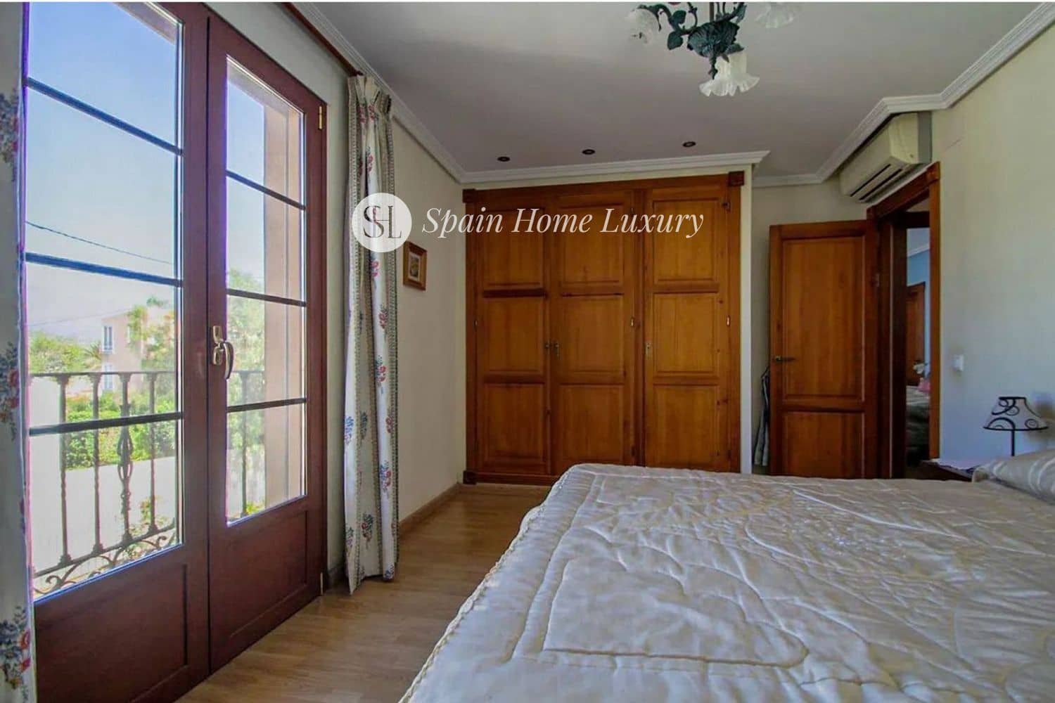 5 quarto Moradia para venda em Alfaz del Pi / L'Alfas del Pi com piscina - 735 000 € (Ref: 9453540)