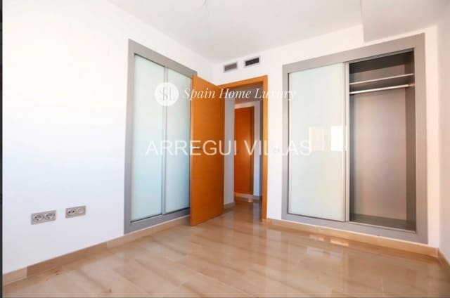 Ático de 2 habitaciones en Dénia en alquiler con piscina garaje - 1.150 € (Ref: 9468215)