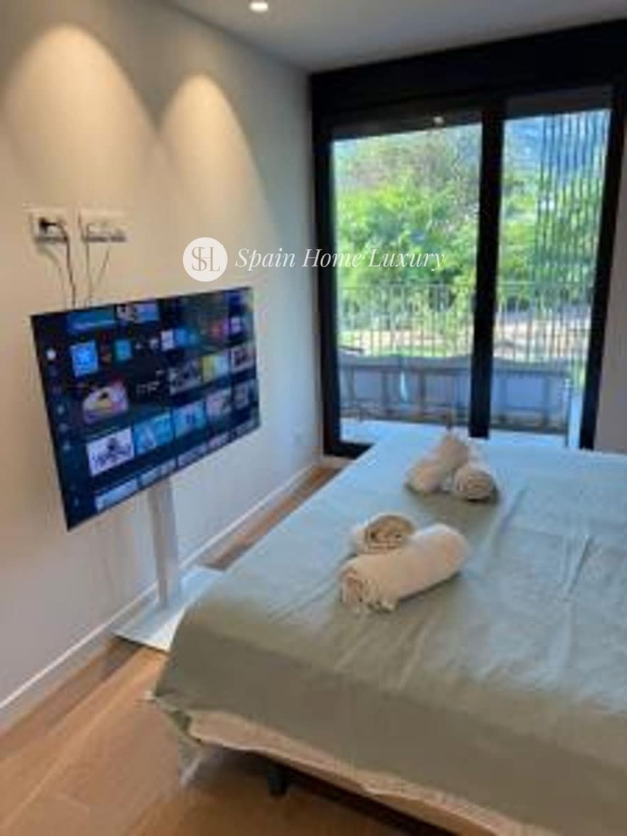 2 bedroom Flat for sale in Denia with pool garage - € 498,000 (Ref: 9480735)