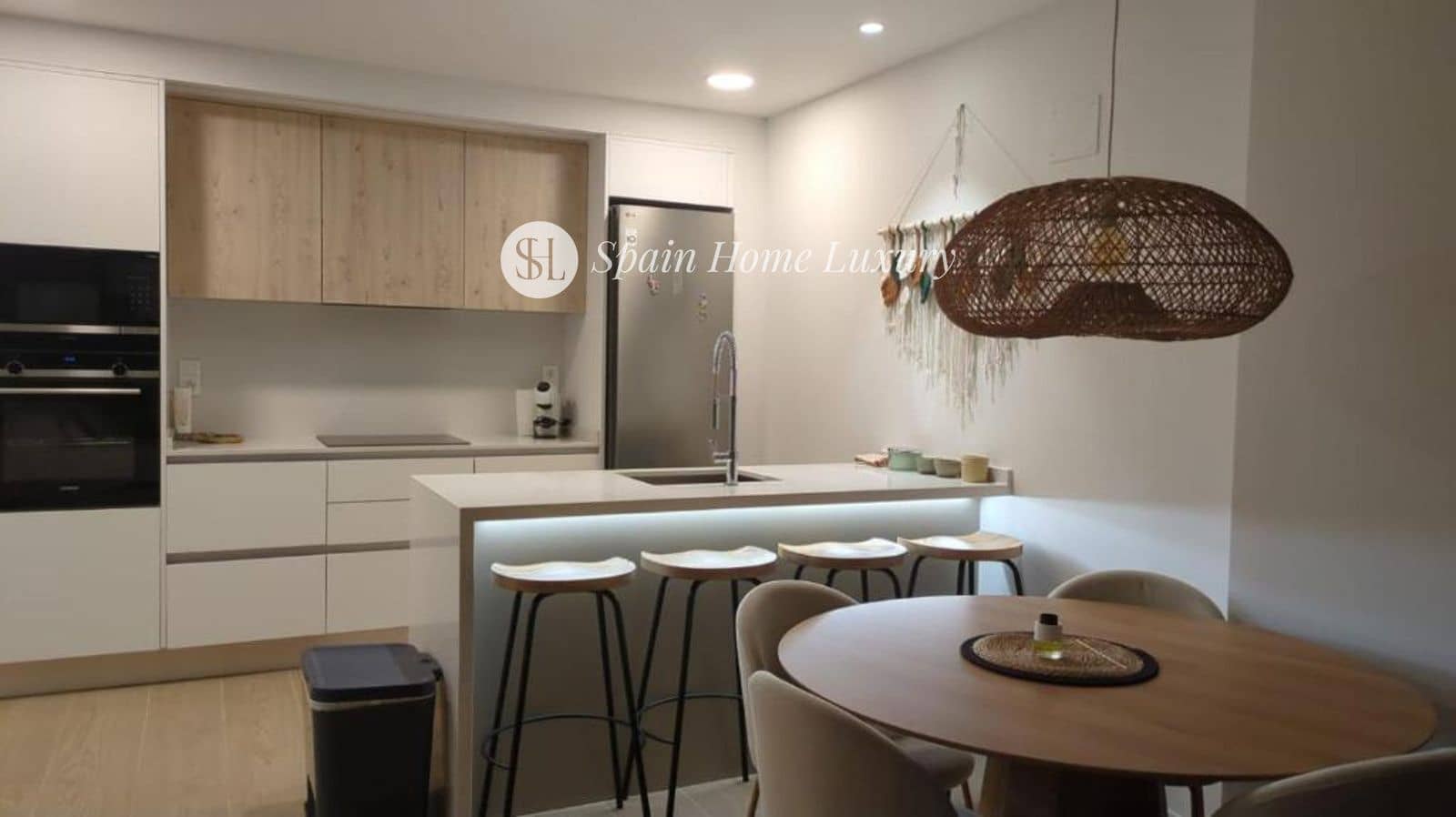 2 bedroom Flat for sale in Denia with pool garage - € 498,000 (Ref: 9480735)