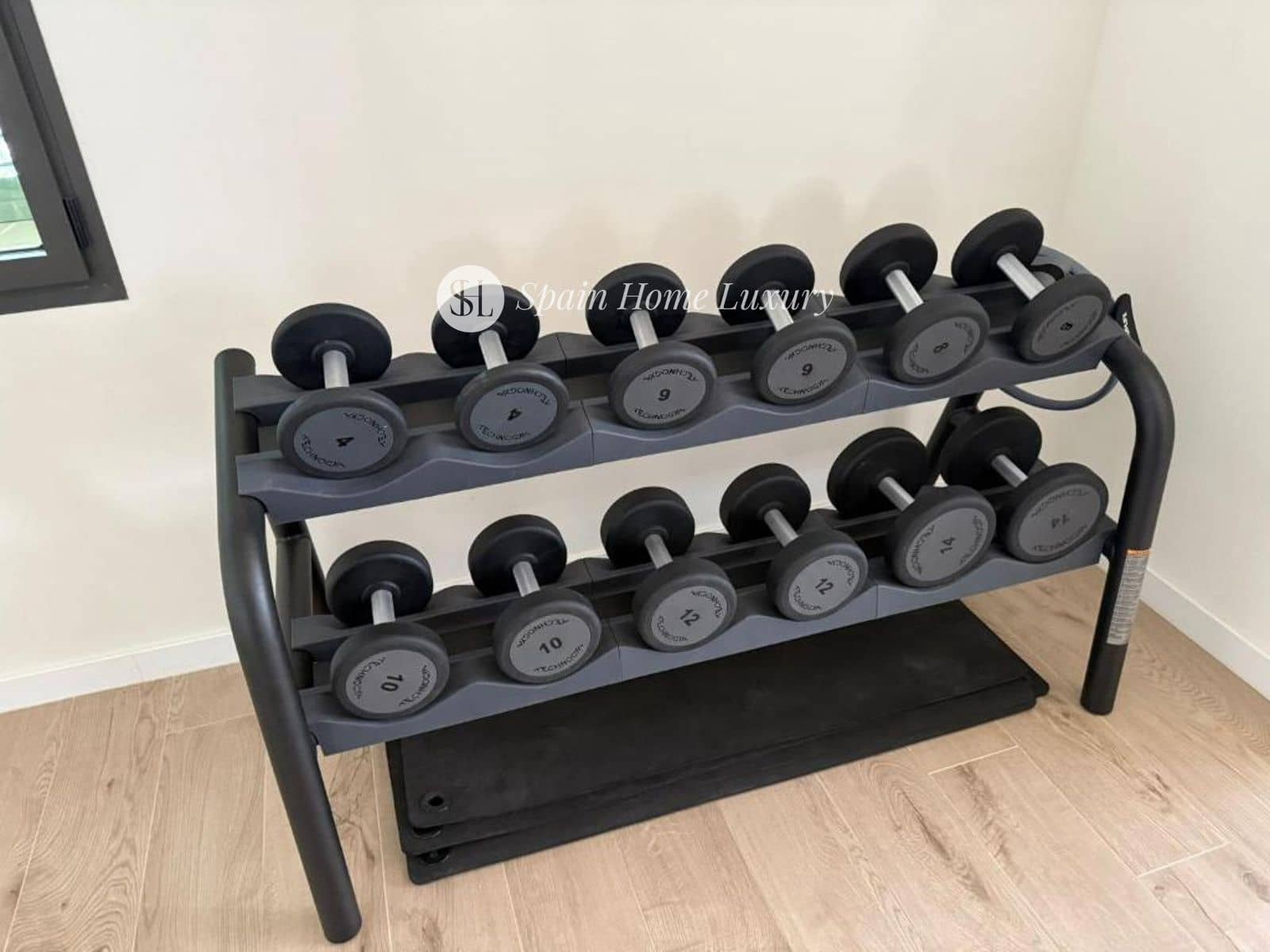 2 bedroom Flat for sale in Denia with pool garage - € 498,000 (Ref: 9480735)