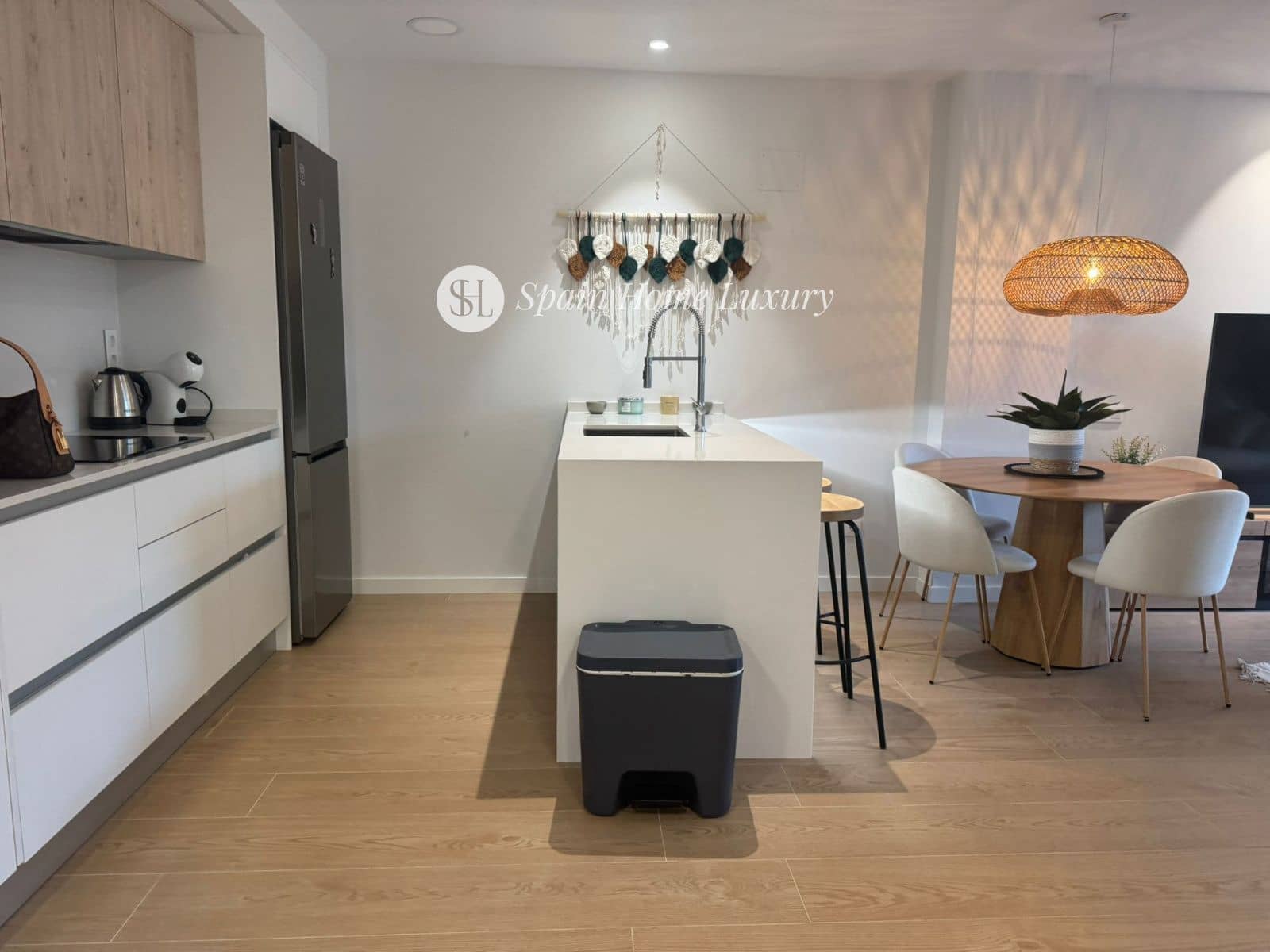 2 slaapkamer Flat te koop in Denia met zwembad garage - € 498.000 (Ref: 9480735)