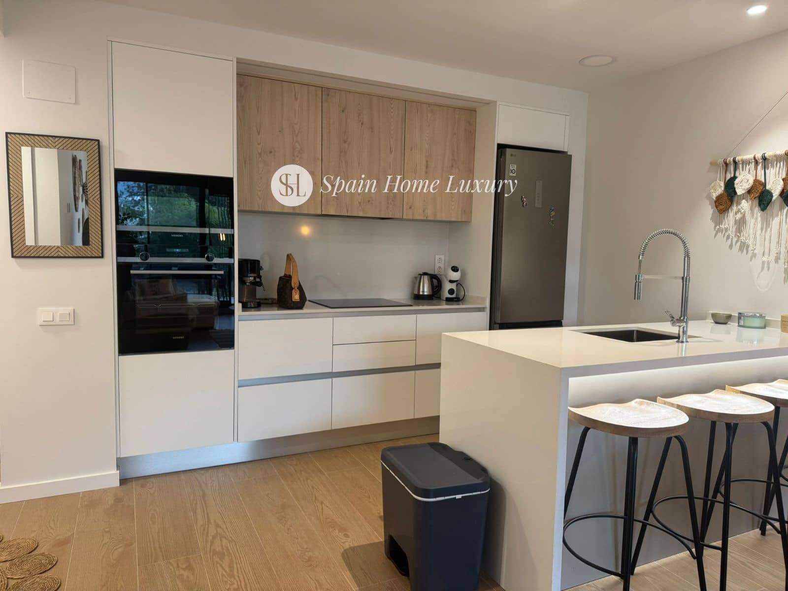 2 slaapkamer Flat te koop in Denia met zwembad garage - € 498.000 (Ref: 9480735)